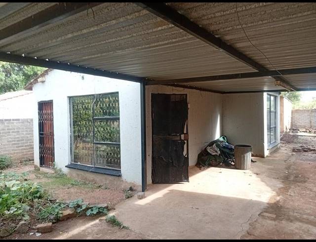 2 BEDROOM HOUSE FOR SALE IN SOSHANGUVE XX